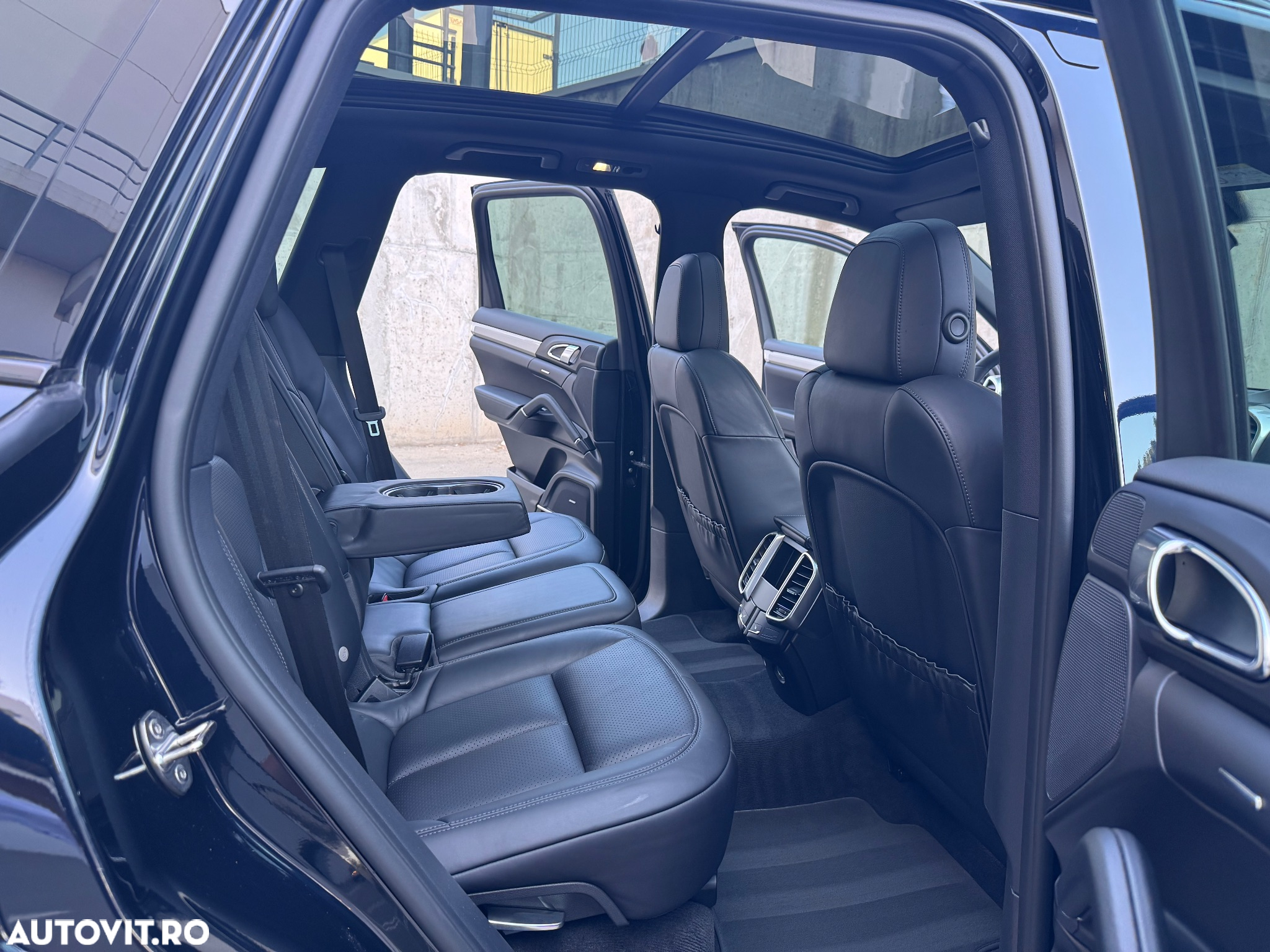 Porsche Cayenne Diesel Platinum Edition - 16