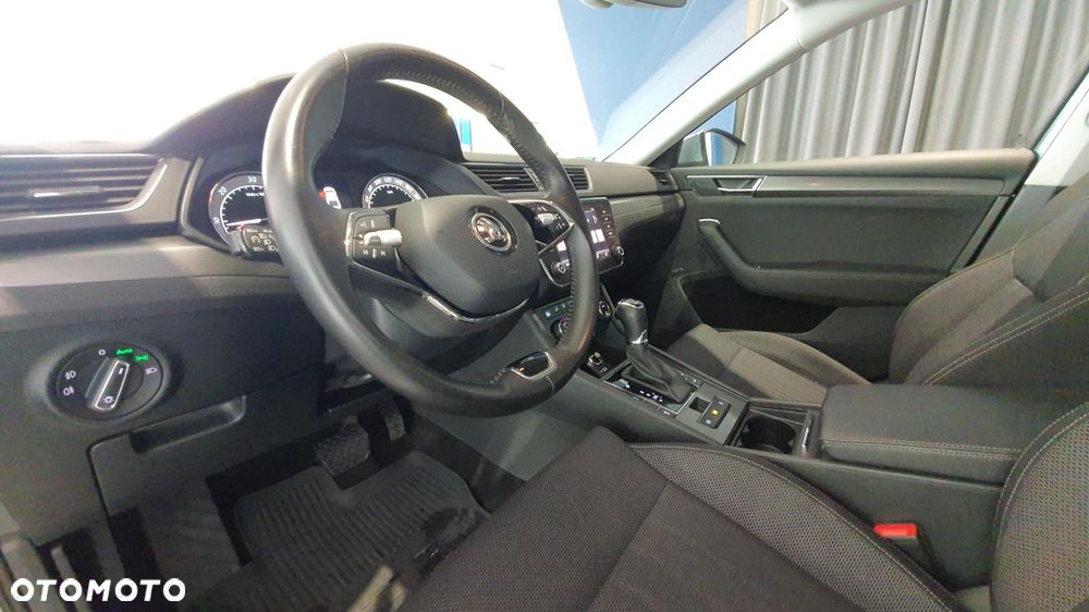 Skoda Superb 2.0 TDI SCR 4x4 Style DSG - 9