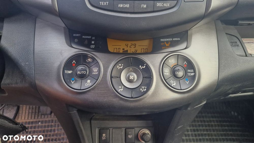 Toyota RAV4 2.2 D-4D 4x4 - 14