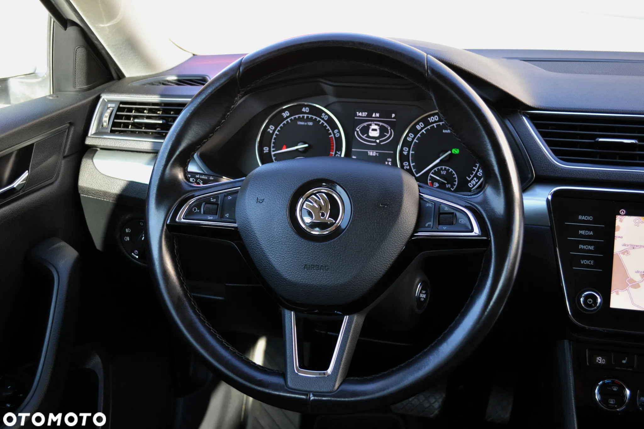 Skoda Superb 2.0 TSI Ambition DSG - 22