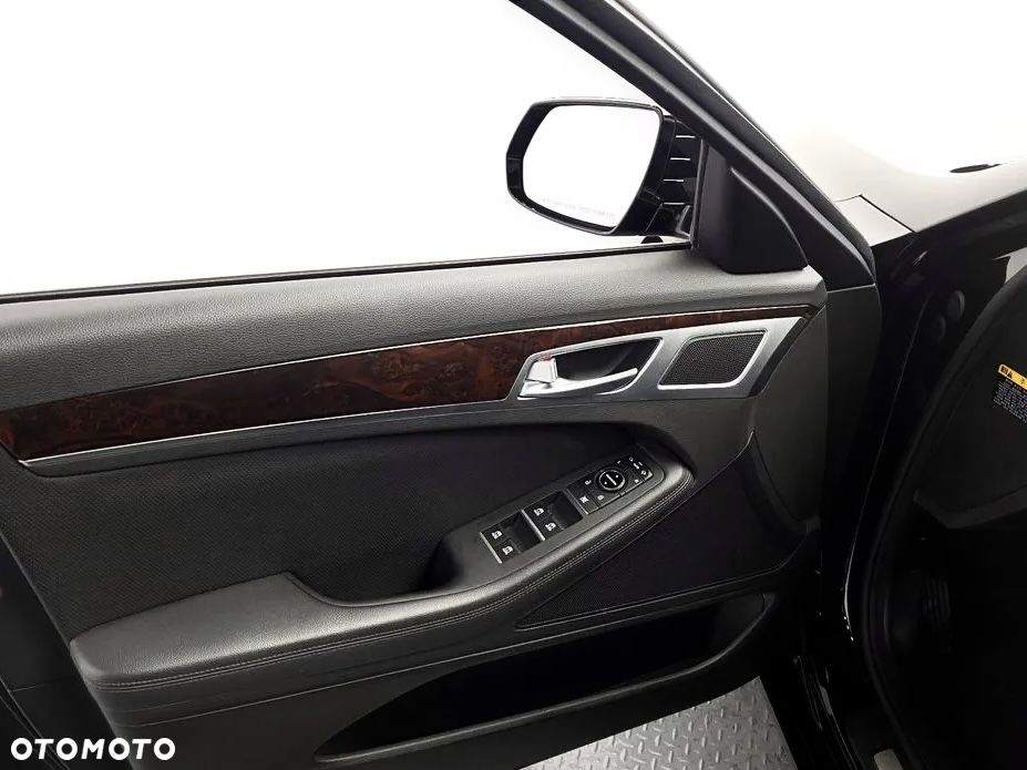 Genesis G80 - 13