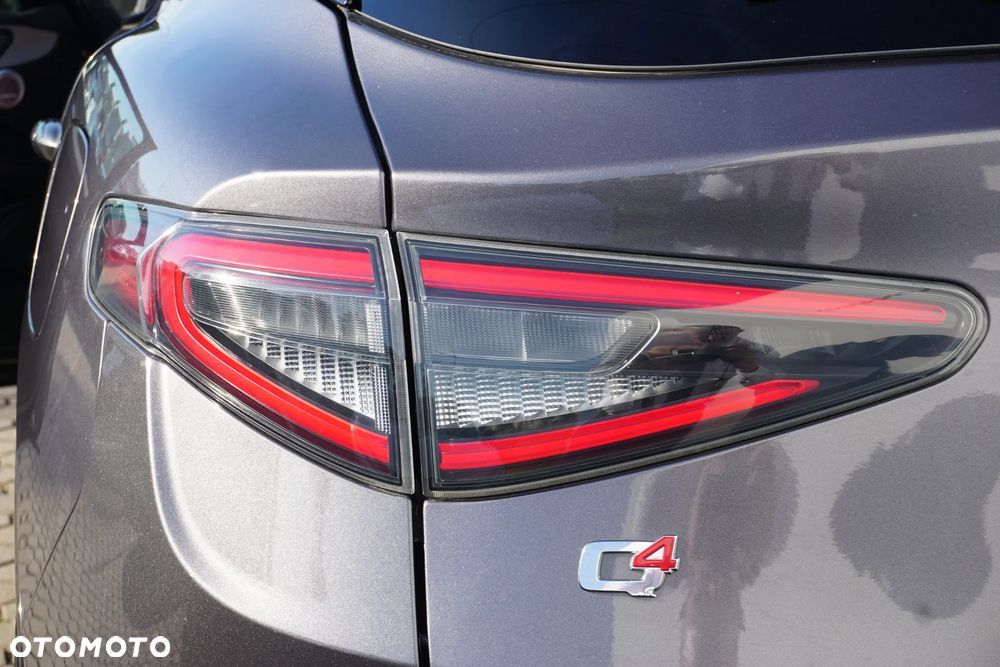 Alfa Romeo Stelvio 2.0 Turbo Veloce Q4 - 11