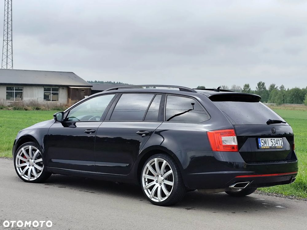 Skoda Octavia 2.0 TDI DSG RS - 24