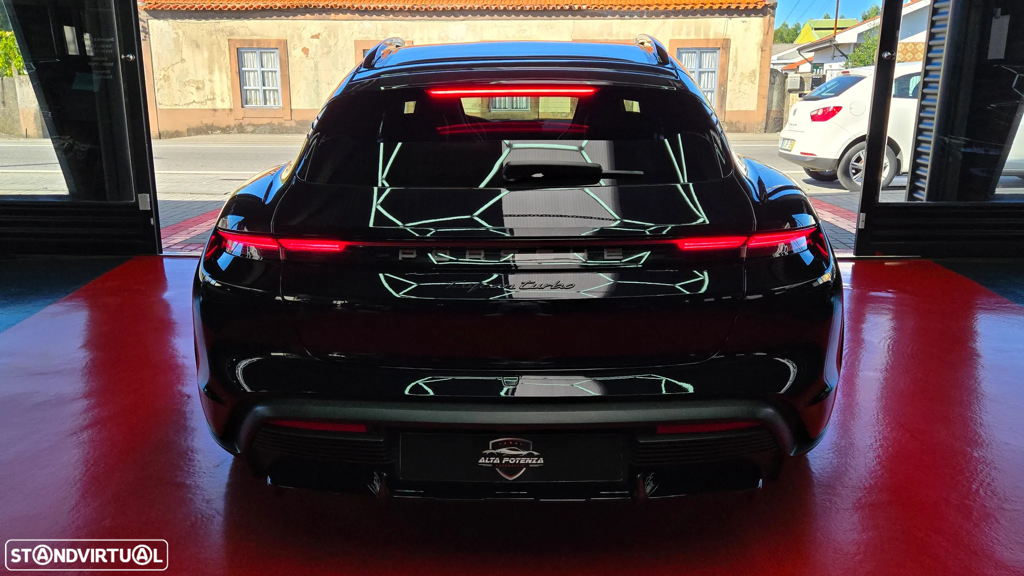 Porsche Taycan Cross Turismo Turbo - 15