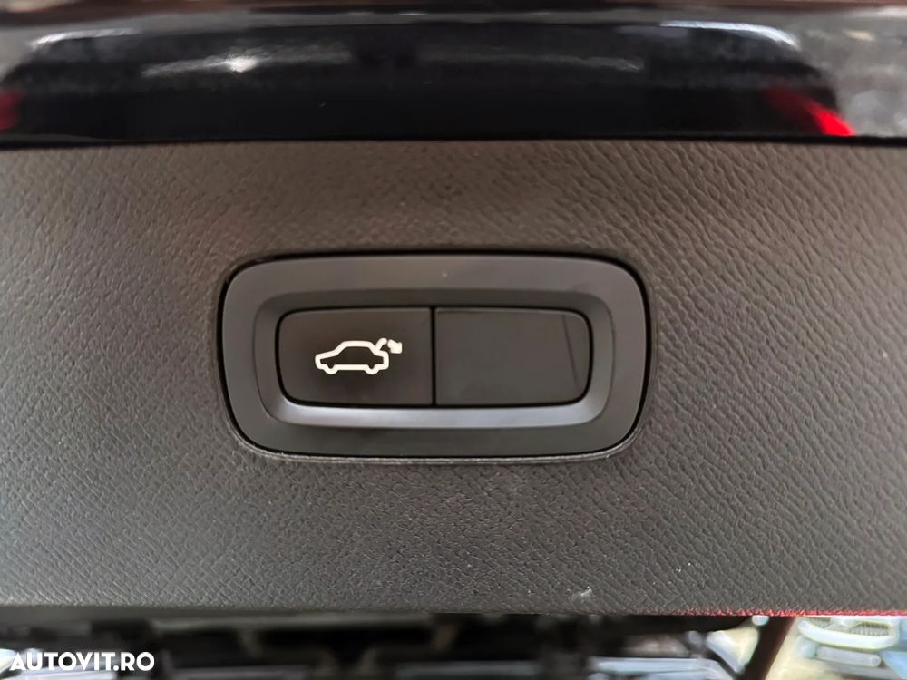 Volvo XC 90 T8 AWD Twin Engine Geartronic Inscription - 32