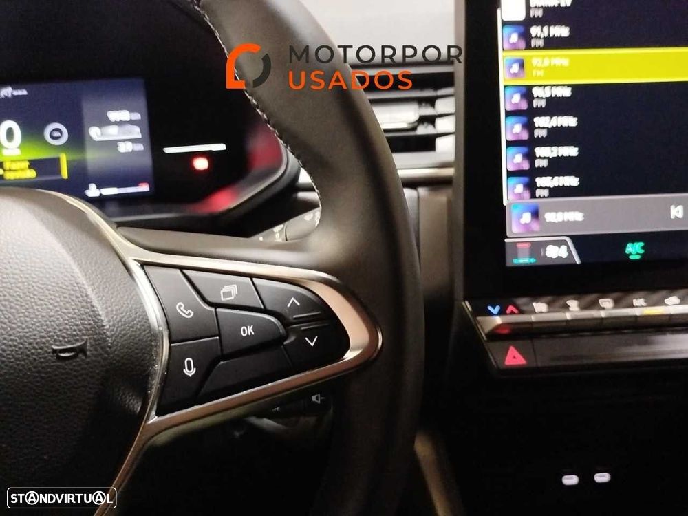 Renault Captur 1.0 TCe Equilibre Bi-Fuel — fotografia 16