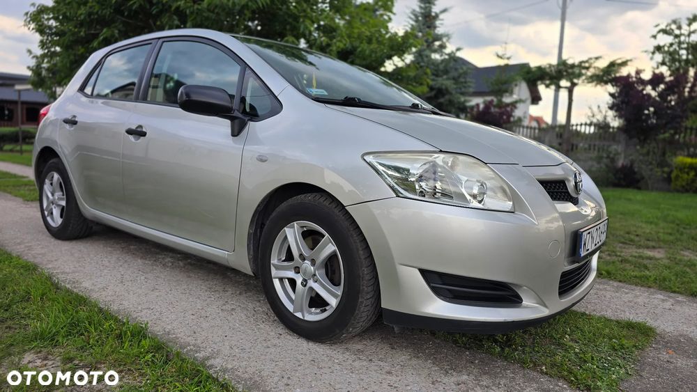 Toyota Auris 1.4 D-4D - 2