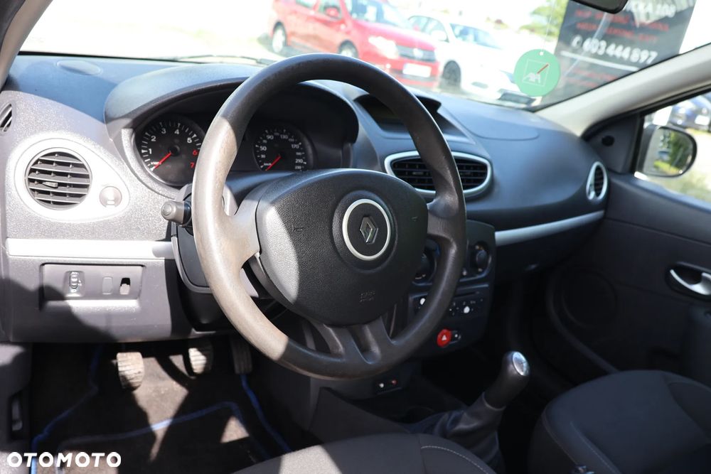 Renault Clio 1.2 16V Dwudziestka - 8