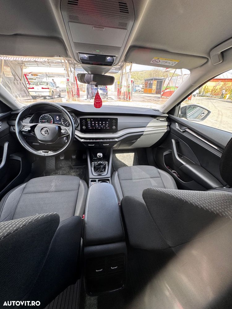 Skoda Octavia 2.0 TDI Style - 37