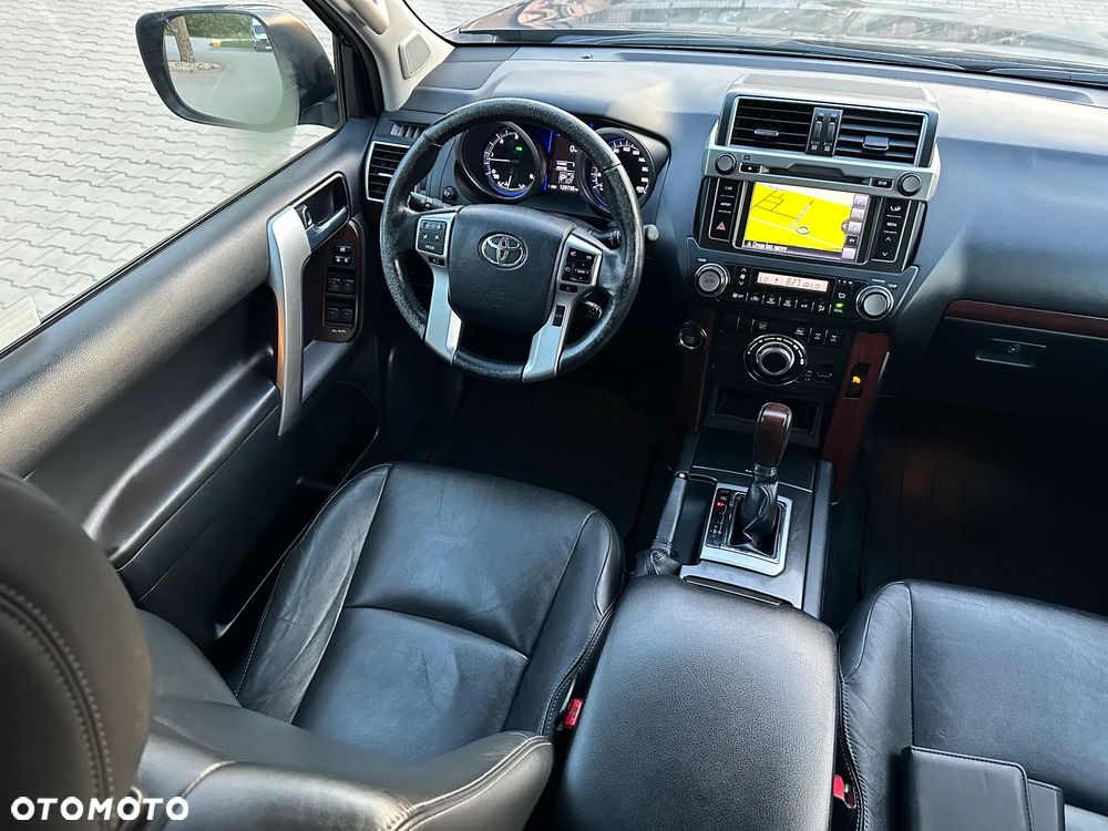 Toyota Land Cruiser LC 2.8 D-4D Invincible - 24