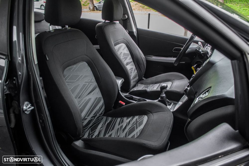 Kia Ceed SW 1.6 CRDi LX - 23