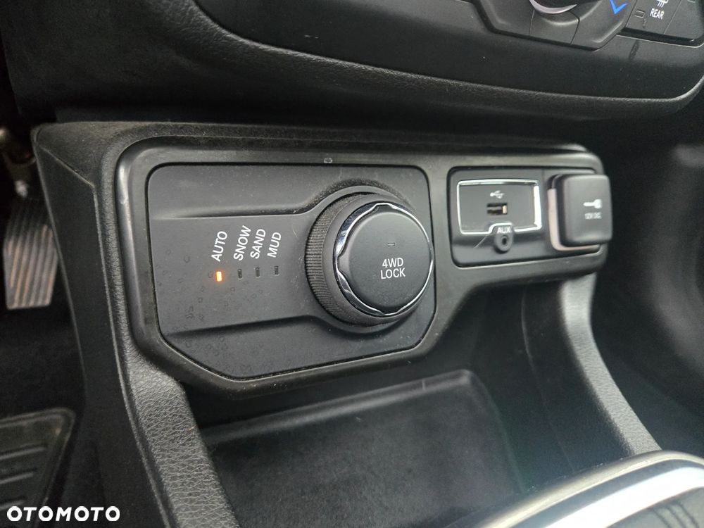 Jeep Renegade 1.3 T-GDI Active Drive Limited - 26