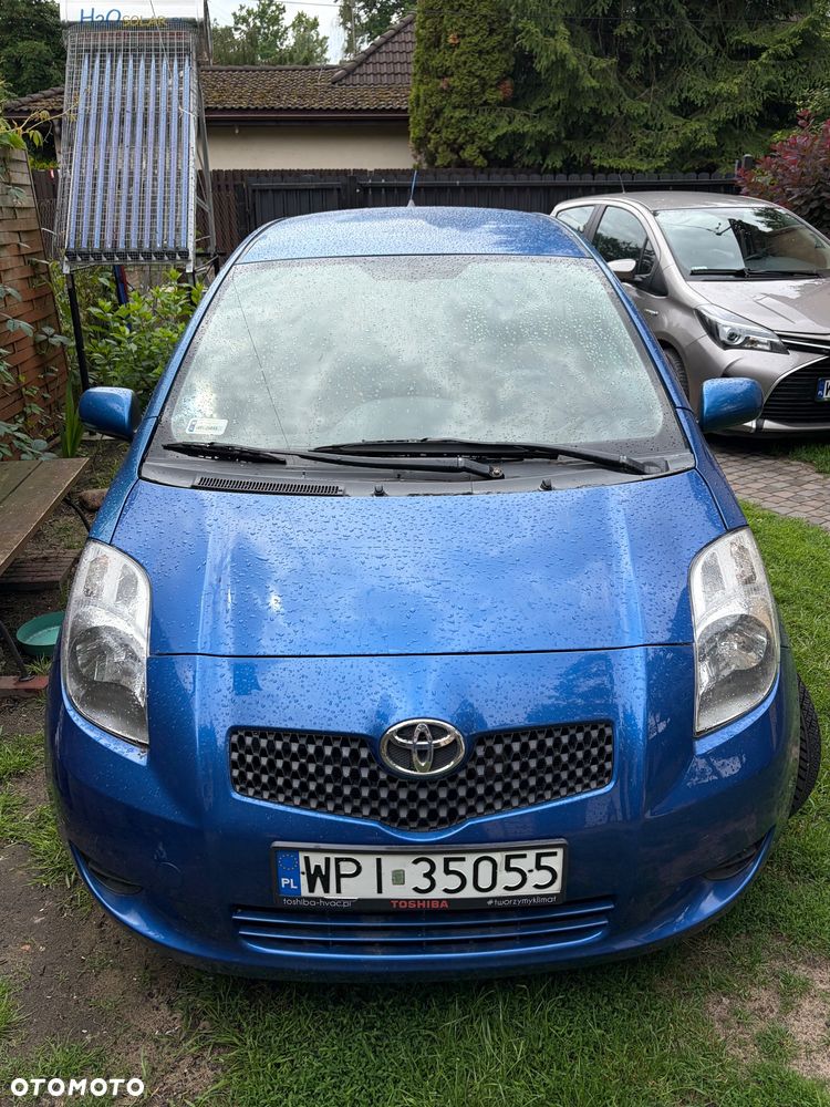 Toyota Yaris - 1