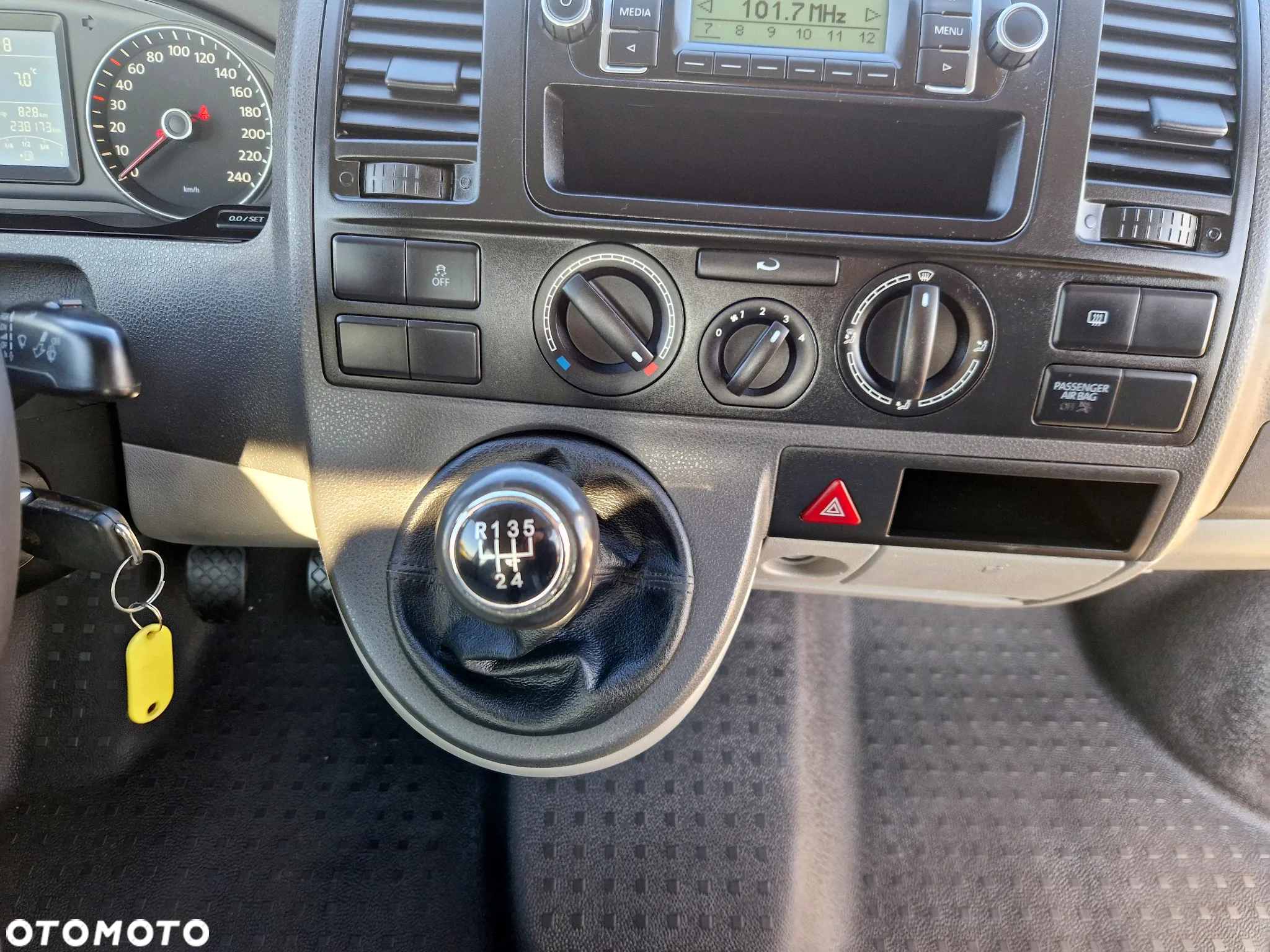 Volkswagen TRANSPORTER 2.0 TDI 102 KONNA 6 OSOBOWA BRYGADÓWKA DOKA SKRZYNIA 2.35 M GWARANCJA - 23