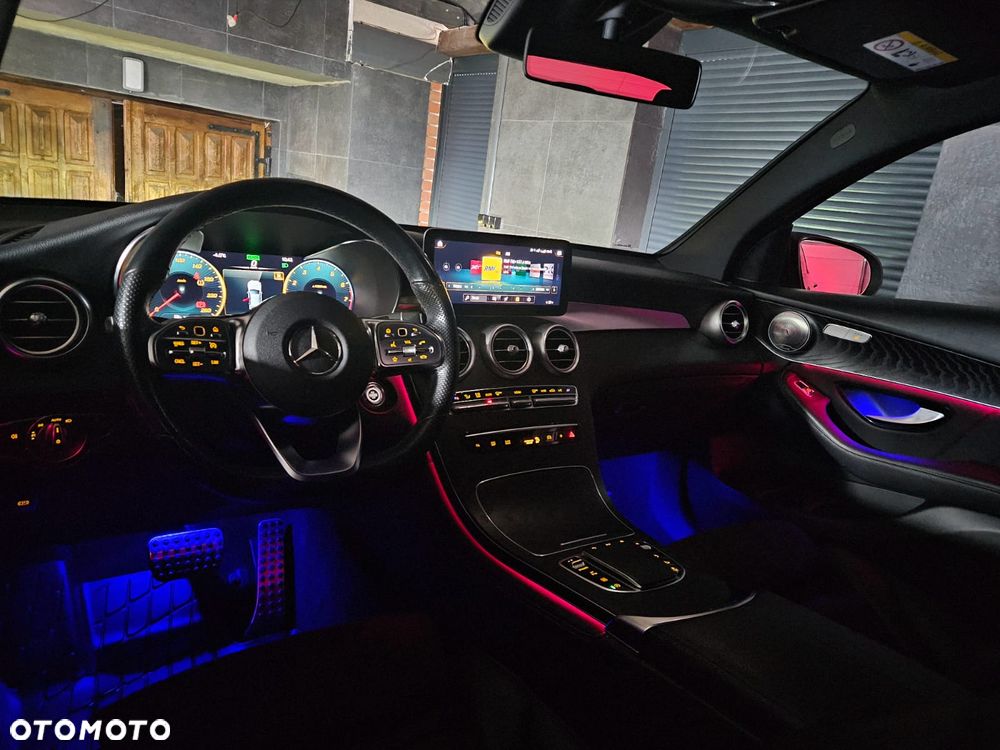 Mercedes-Benz GLC - 21
