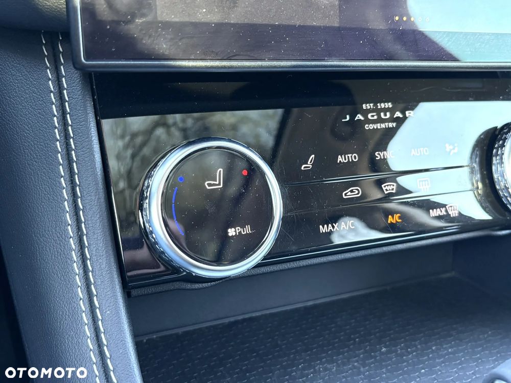 Jaguar F-Pace 3.0 P400 mHEV AWD R-Dynamic Black - 17