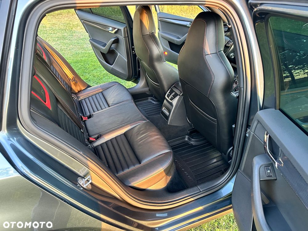 Skoda Octavia 2.0 TSI RS DSG - 9