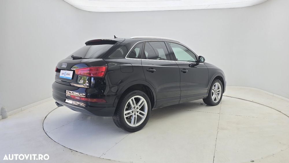 Audi Q3 2.0 TDI Quattro Stronic Design - 6