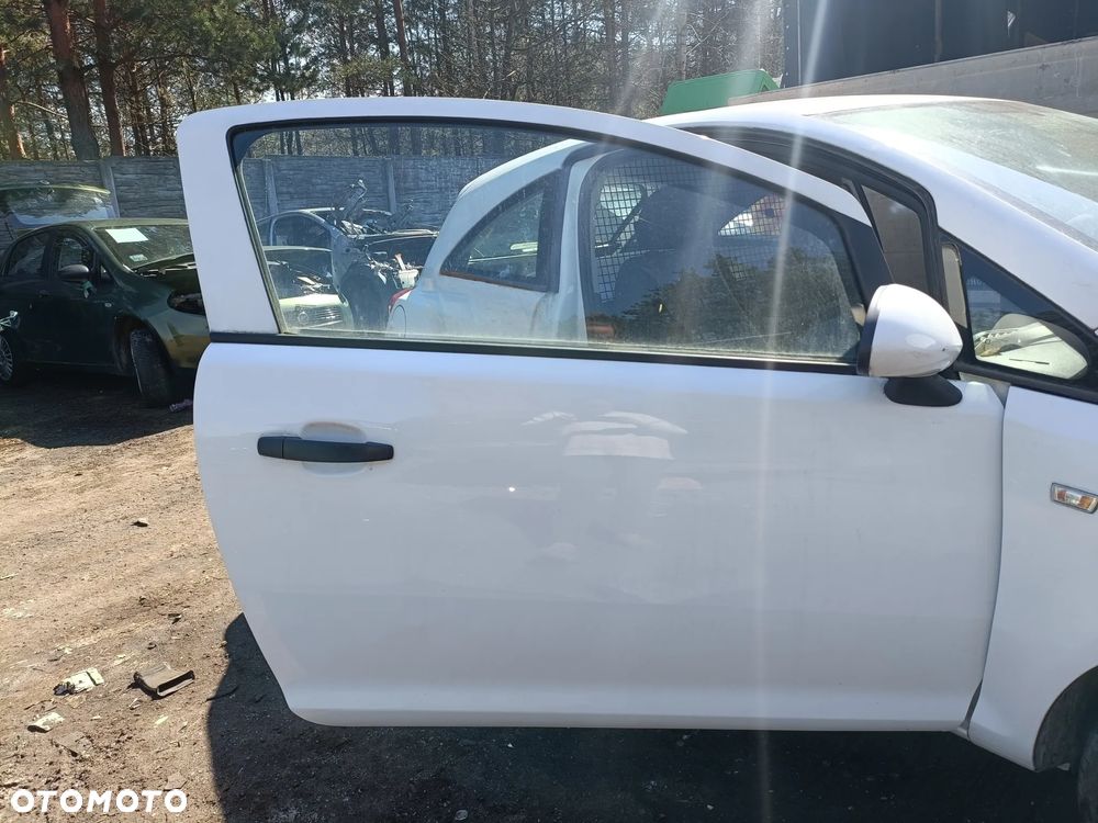OPEL CORSA IV D 06-14 2010 r. 3D VAN Z474 drzwi prawy przód PP białe * - 7