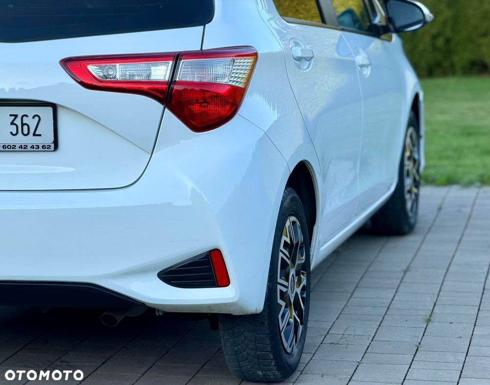 Toyota Yaris 1.5 Dynamic - 21