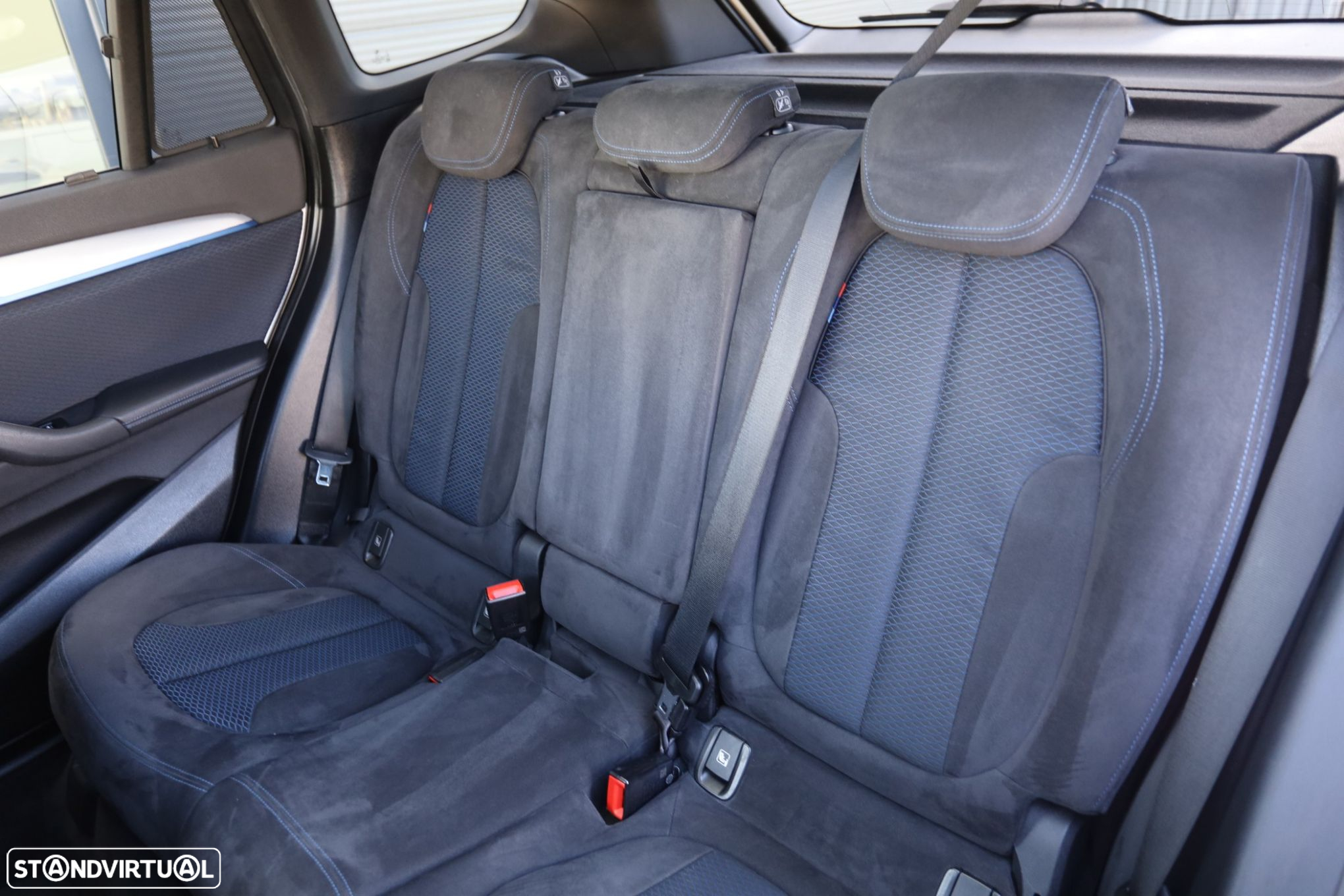 BMW X1 16 d sDrive Pack M - 24