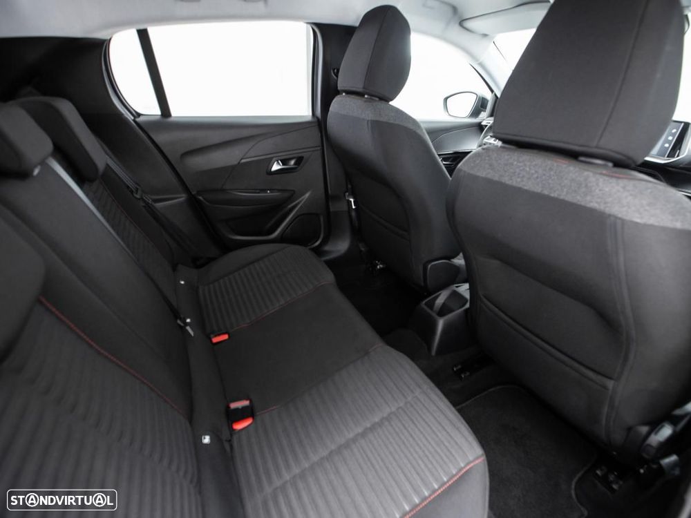 Peugeot 208 - 11