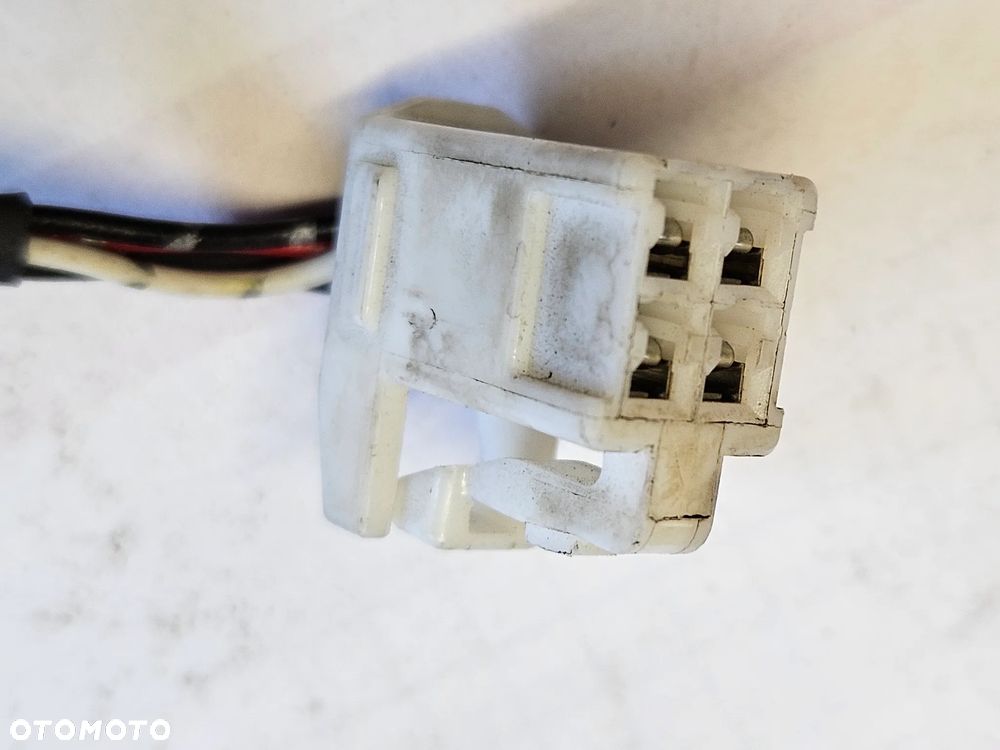 Mazda 5 V  kamera cofania K6021 C236-67RCO - 3