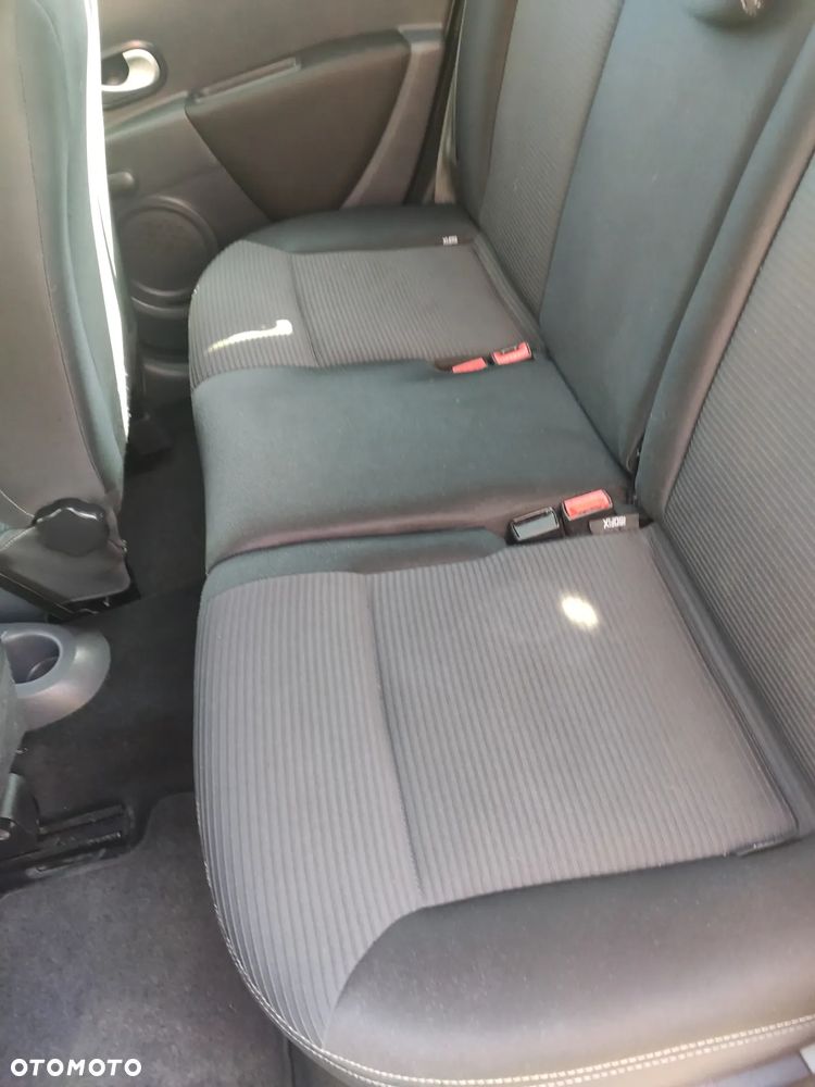 Renault Clio 1.5 dCi 90 FAP Grandtour TomTom Edition - 13