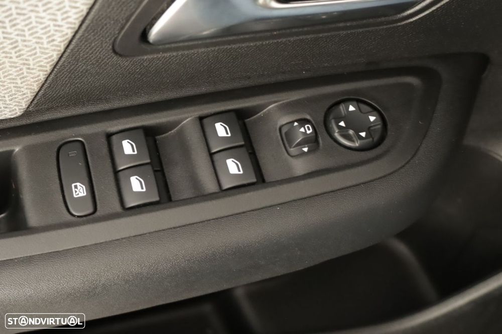 Citroën C4 1.2 PureTech Plus - 19