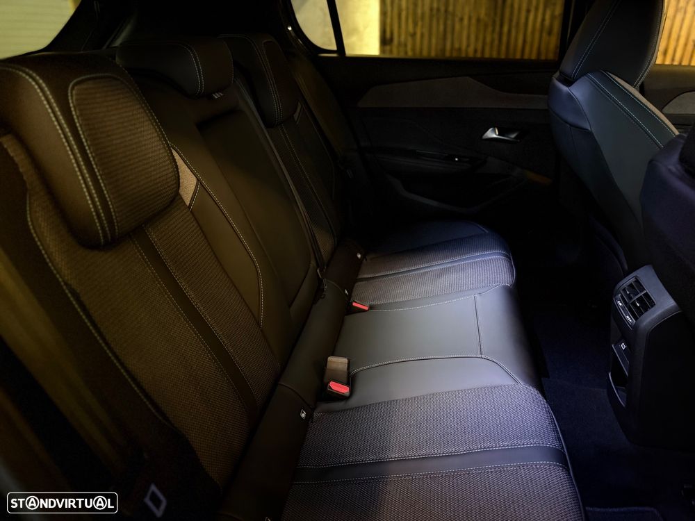 Peugeot e-308 58 kWh Allure - 28