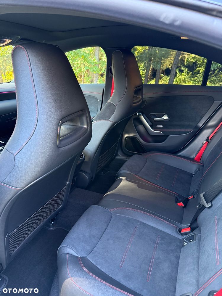 Mercedes-Benz CLA AMG 35 4-Matic 7G-DCT - 11