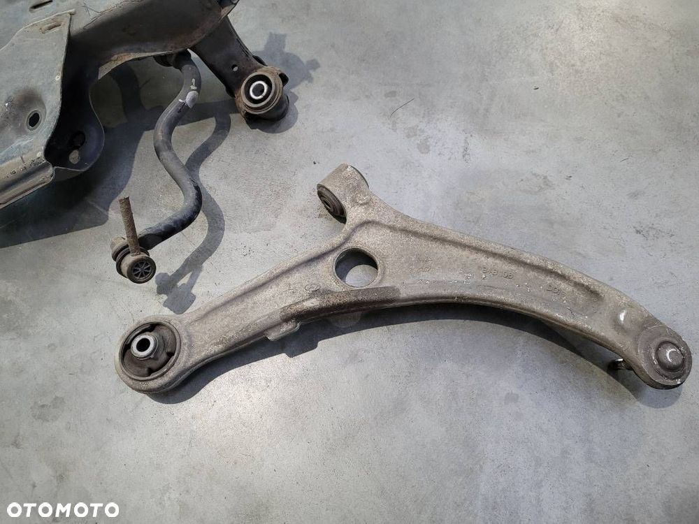 WÓZEK SANKI ZAWIESZENIE PRZÓD PRZEDNIE HYUNDAI I40 1.6 GDI - 14