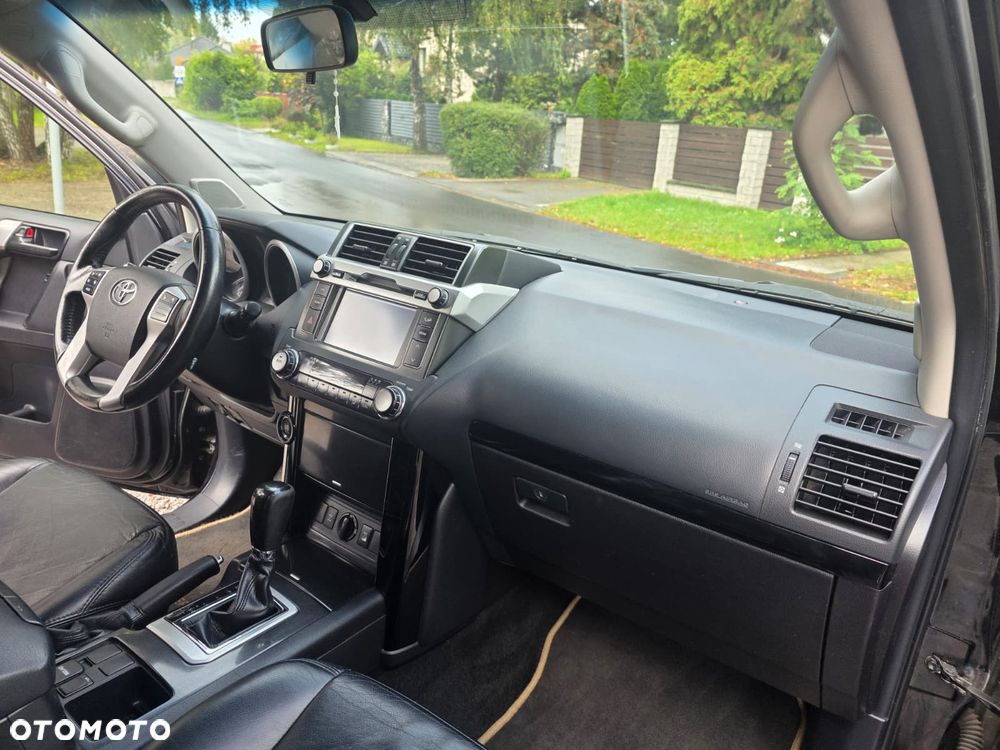 Toyota Land Cruiser 3.0 D-4D Automatik 60th Anniversary - 23