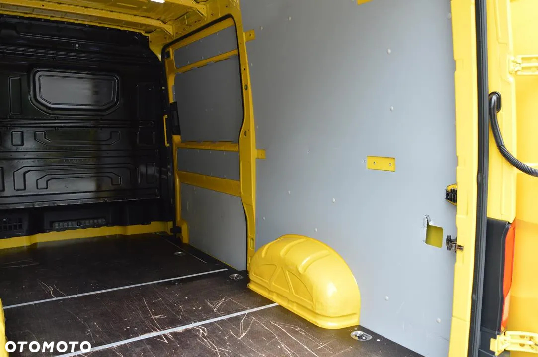 Volkswagen Crafter - 28