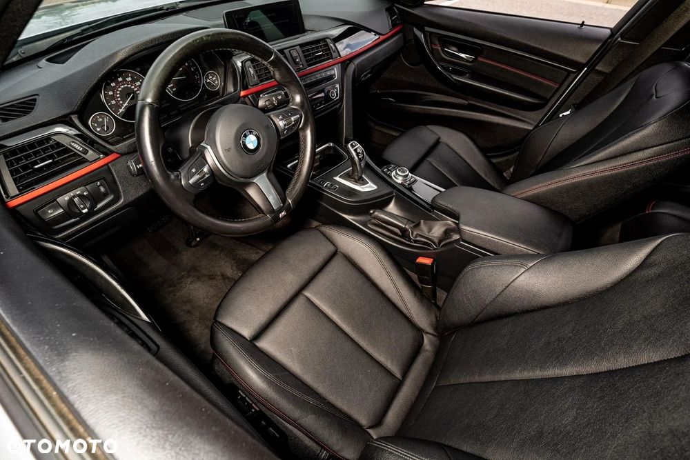 BMW Seria 3 330i Sport Line Shadow - 22