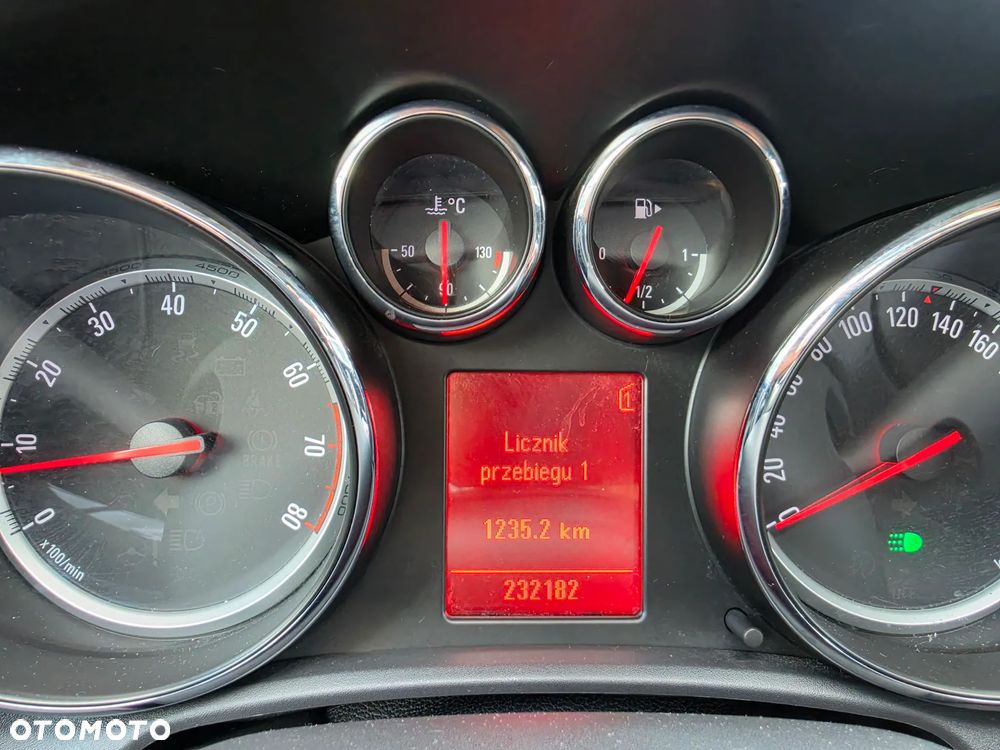 Opel Astra 1.4 Turbo - 10