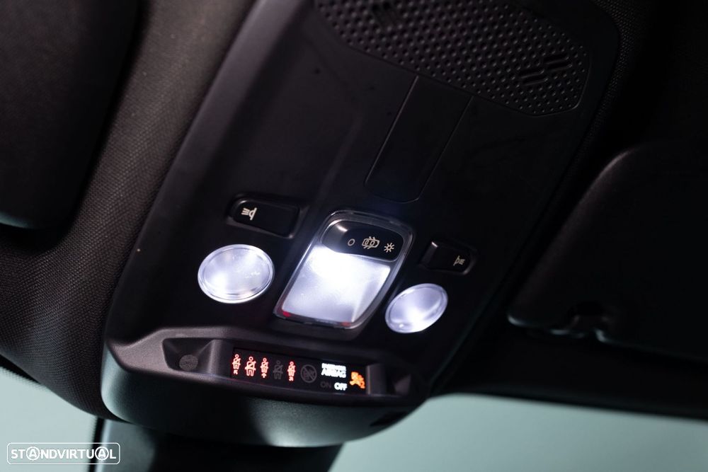 Peugeot 2008 1.2 PureTech Allure EAT8 - 36