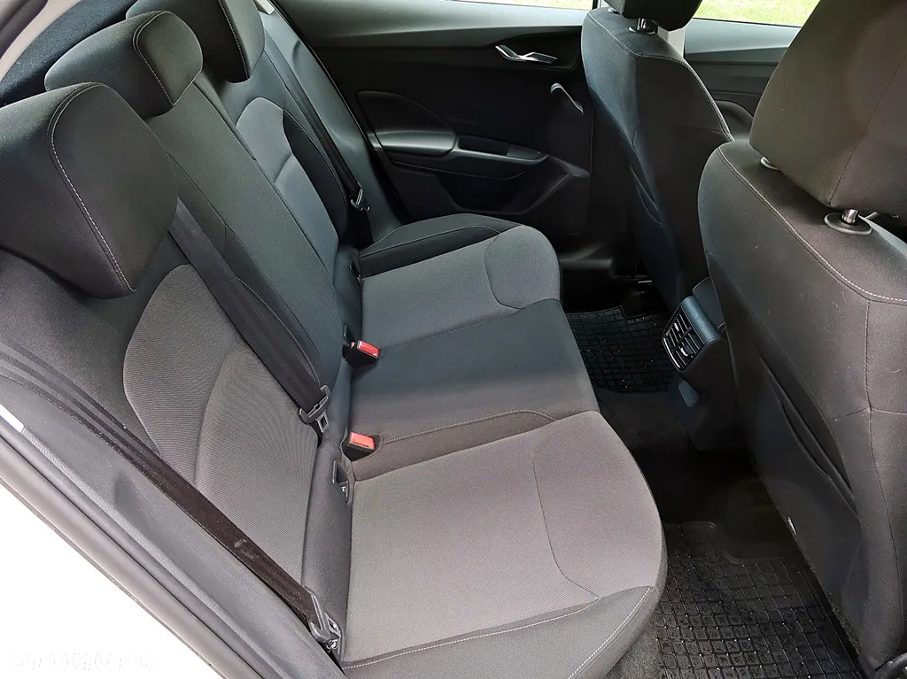 Skoda Fabia 1.0 TSI Ambition - 11