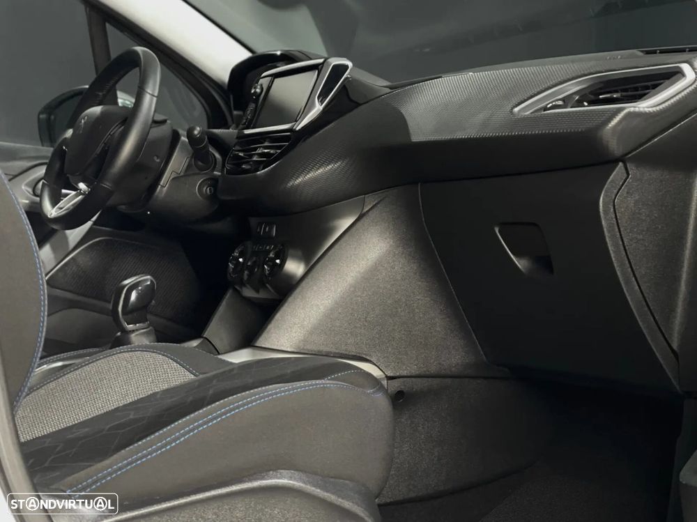 Peugeot 2008 1.2 PureTech Style - 4