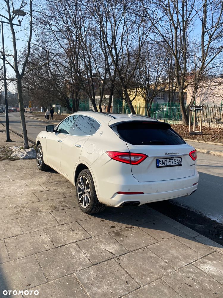 Maserati Levante S Q4 - 4