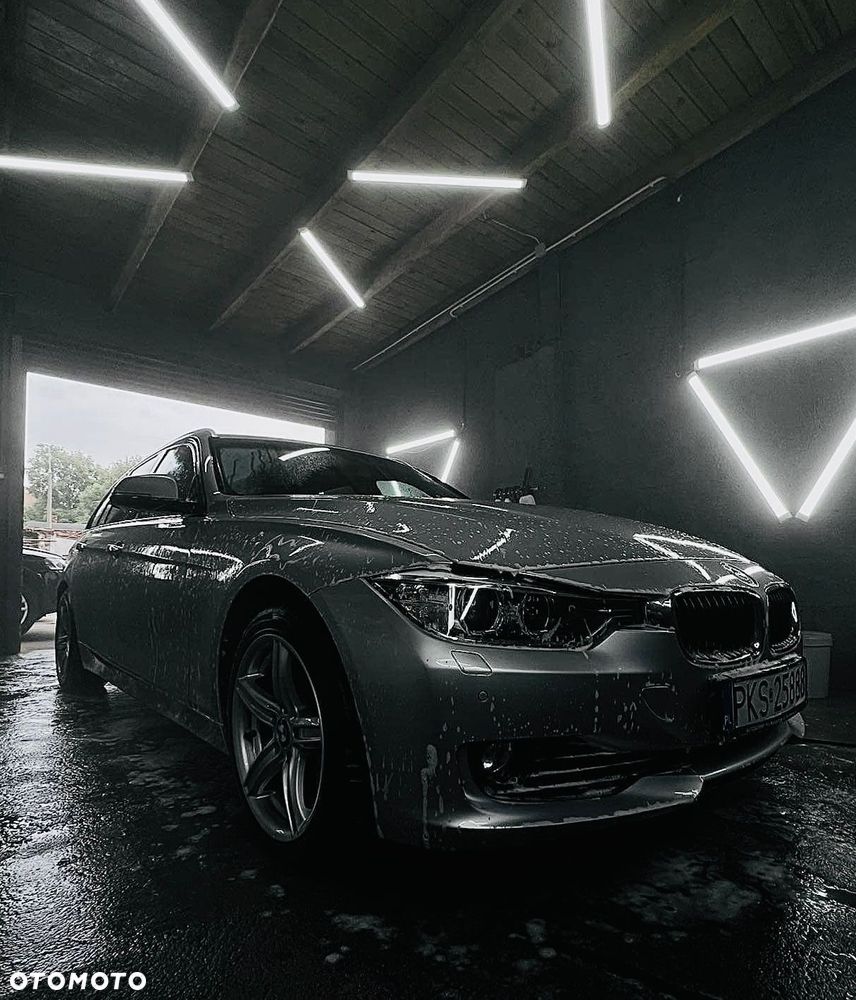 BMW Seria 3 320d - 30