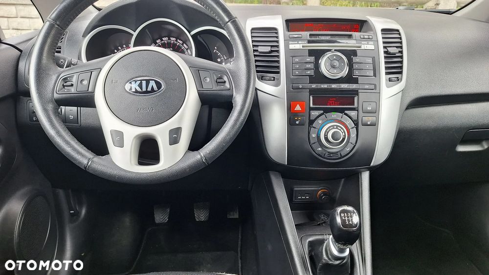 Kia Venga 1.6 CVVT Titanium Collection - 5