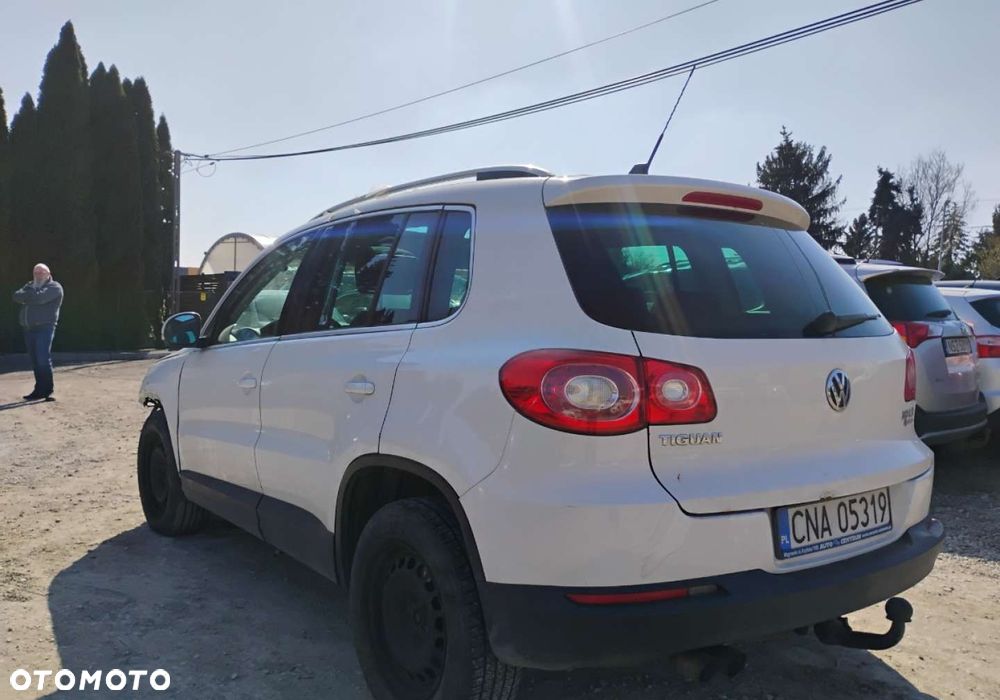 Volkswagen Tiguan - 4