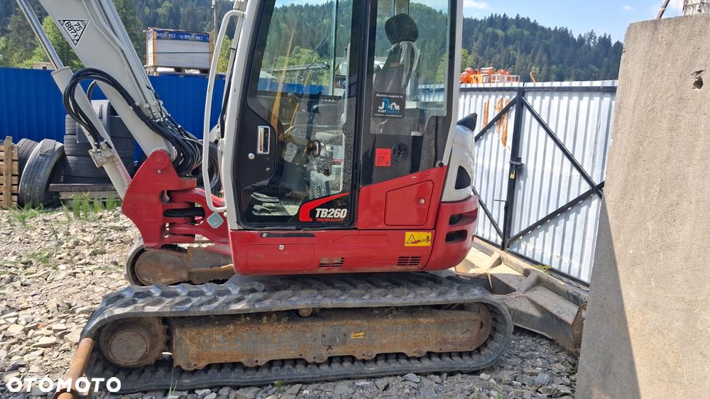 Takeuchi TB260 - 9