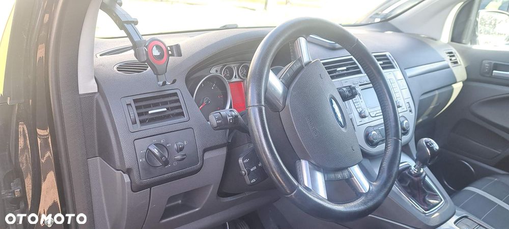 Ford Kuga 2.0 TDCi Titanium - 8