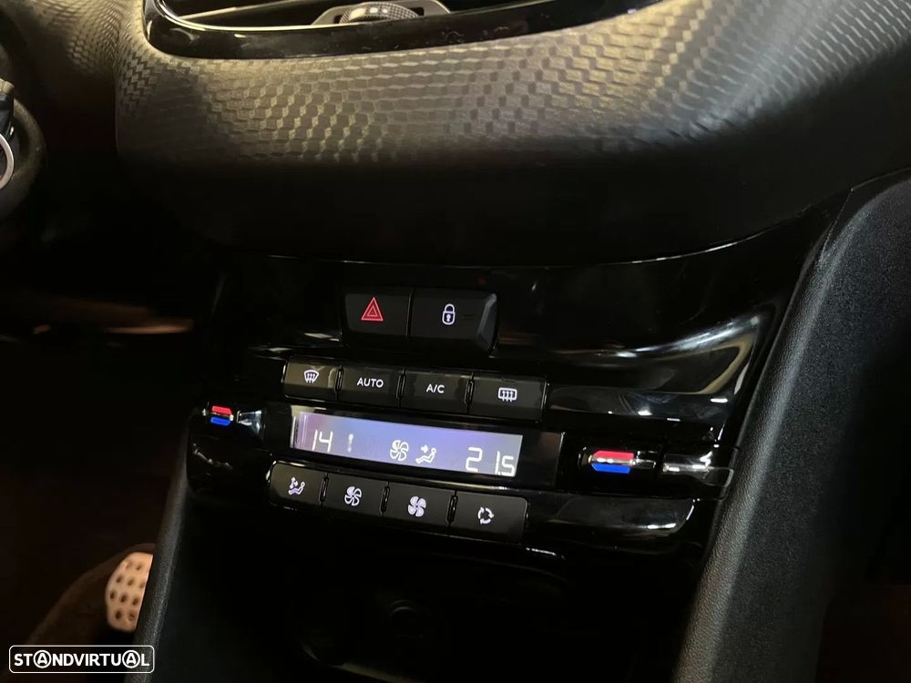 Peugeot 2008 1.2 PureTech GT Line - 35