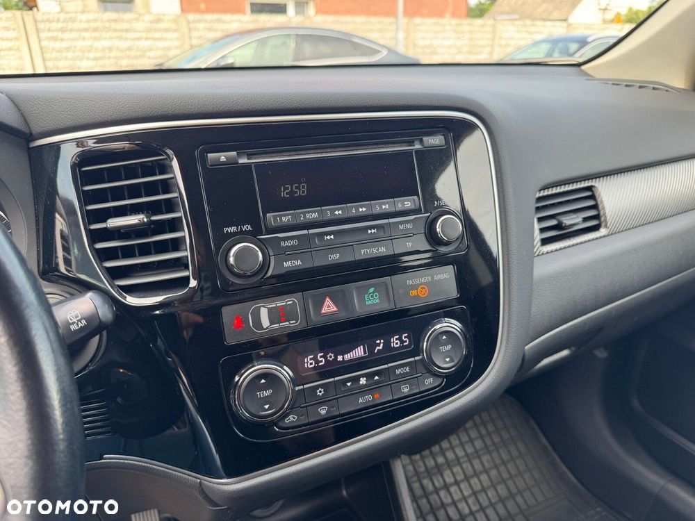 Mitsubishi Outlander 2.0 Intense - 14
