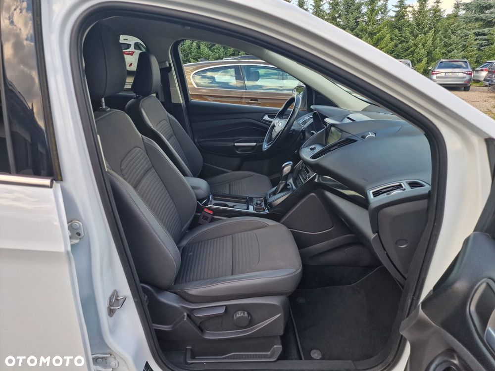 Ford Kuga 2.0 TDCi 2x4 Titanium - 17