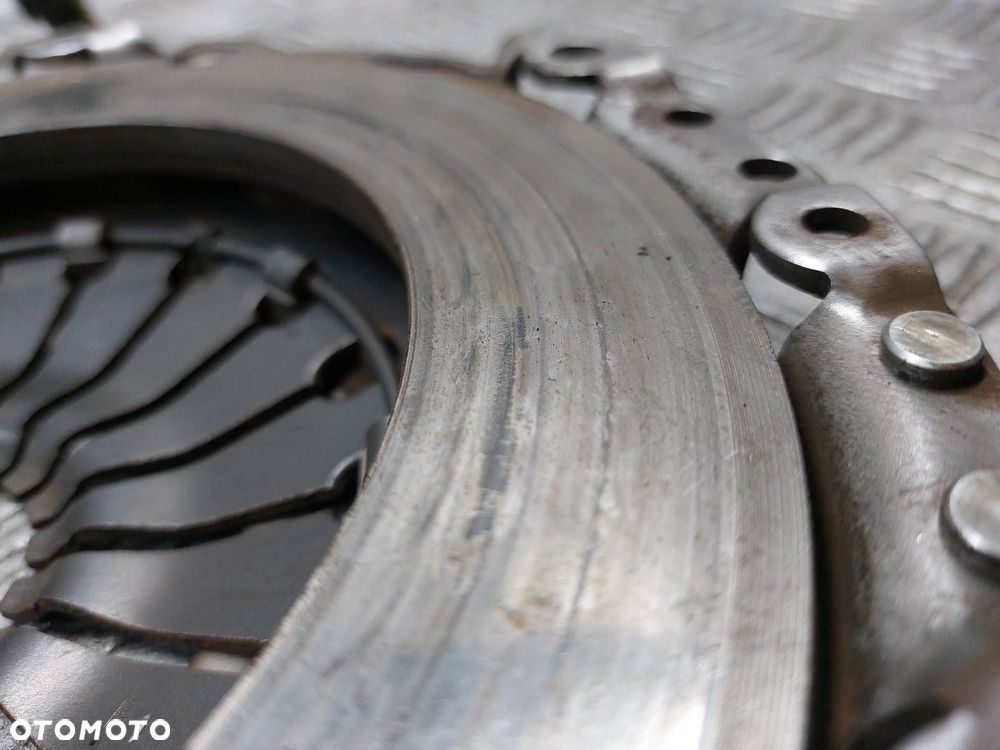 SPRZĘGŁO TARCZA + DOCISK + ŁOŻYSKO OPOROWE FORD FIESTA MK6 1.4 TDCI - 8