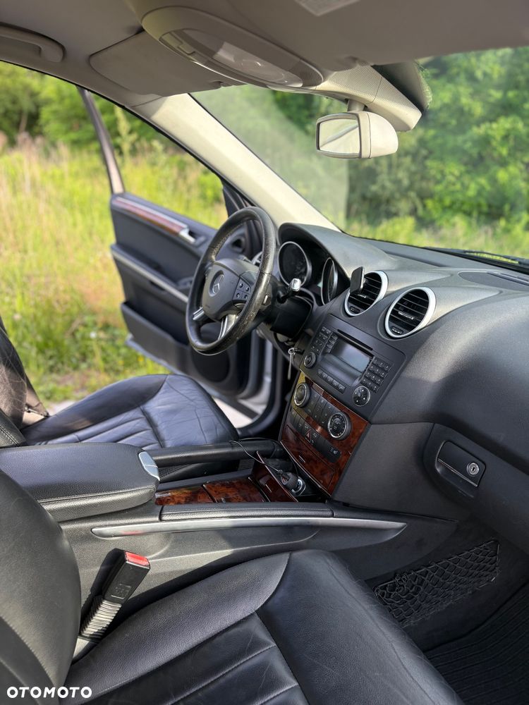 Mercedes-Benz ML - 16